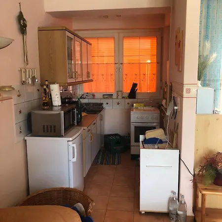 Anna Garden And Wellness House Lenti