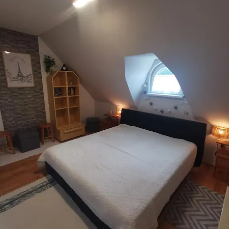 Anna Garden And Wellness House Lenti