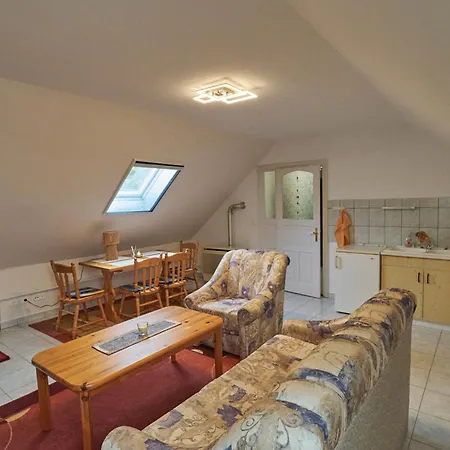 Daire Anna Garden And Wellness House